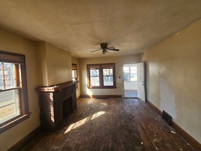 Building Photo - Owner Finance – NO Credit Check! 3 Bed Home – Move In Fast!