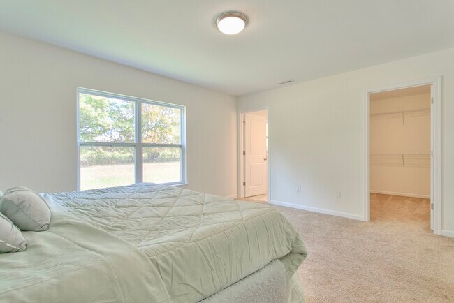 Building Photo - 178 Sitting Bull Dr