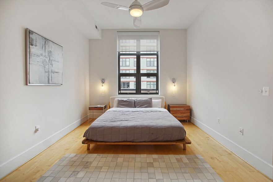 Building Photo - 2117 10th St NW