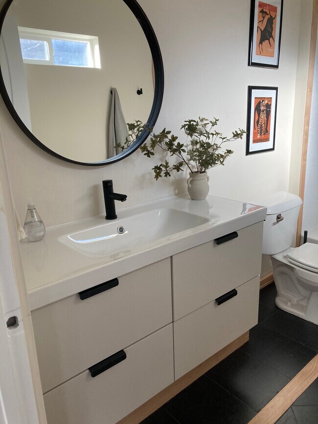 Bathroom 2 - 438 N Stone Mountain Dr