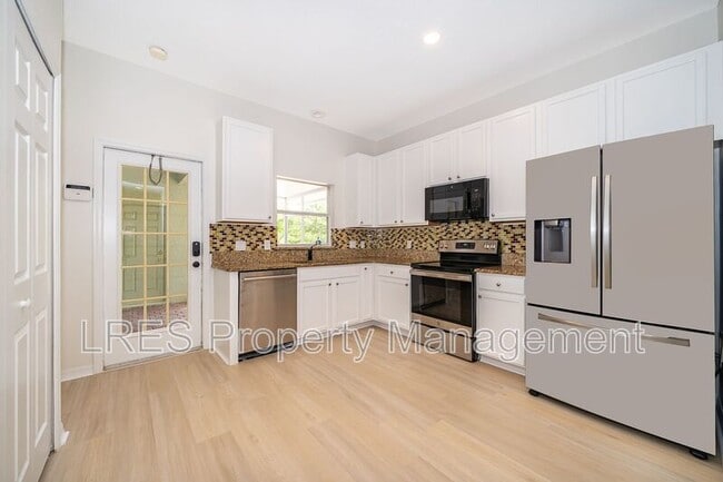 Building Photo - 14143 Ancilla Blvd