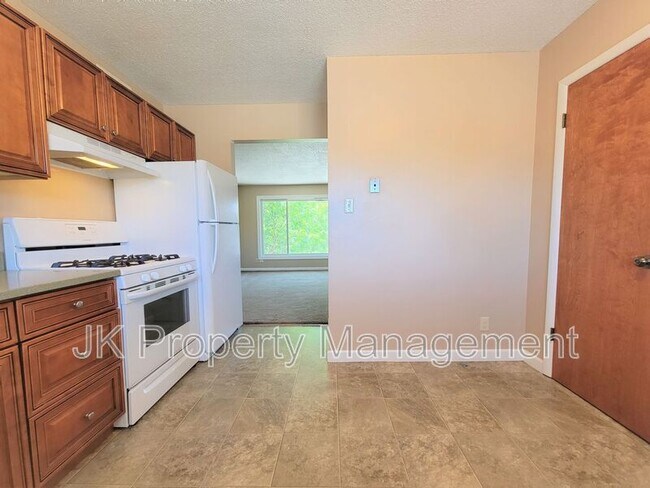 Building Photo - 4609 5th Ave S