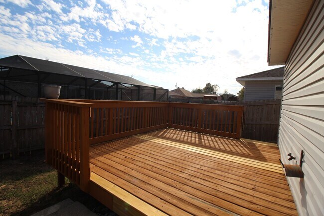 Building Photo - 2BD/2BA Patio Home Near NAS with Fenced Ya...