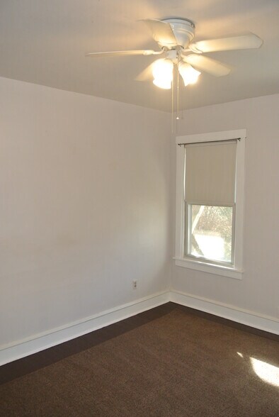 Building Photo - 328 High Street