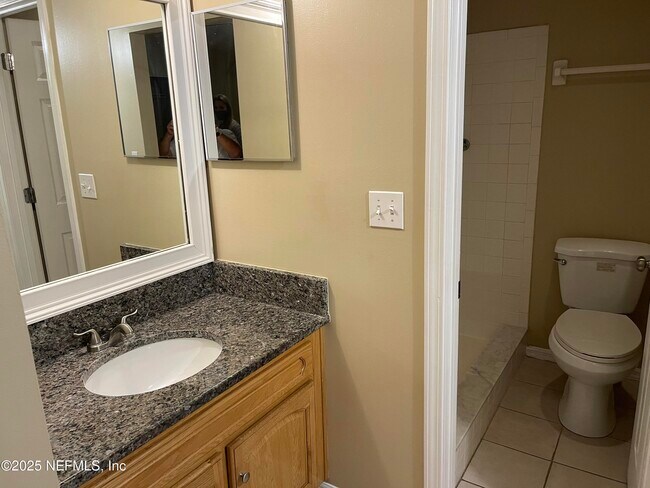 Building Photo - 7701 Baymeadows Cir W