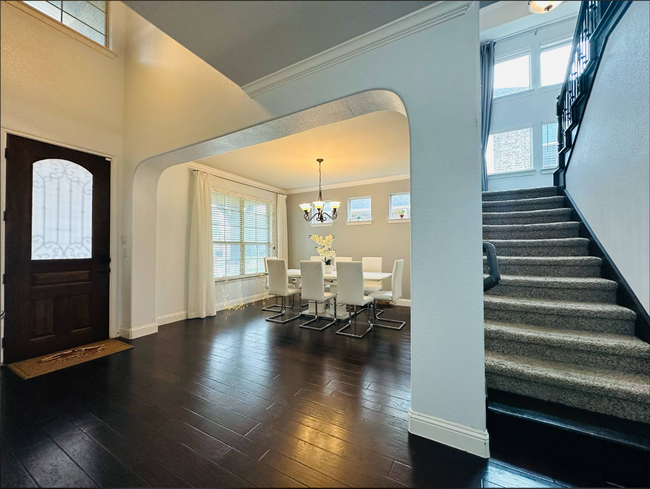 Building Photo - 8709 Glenburne Dr