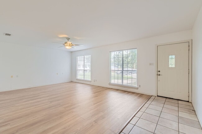 Building Photo - 5106 Orleans Court