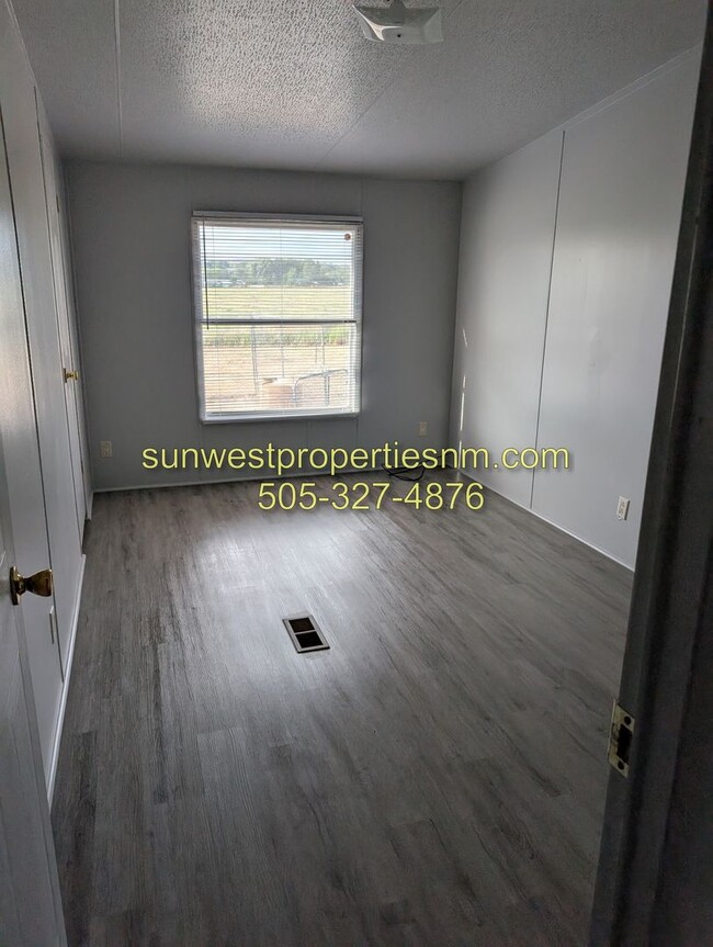Building Photo - 4 Bedroom, 3 Bath Mobile Home in the Country