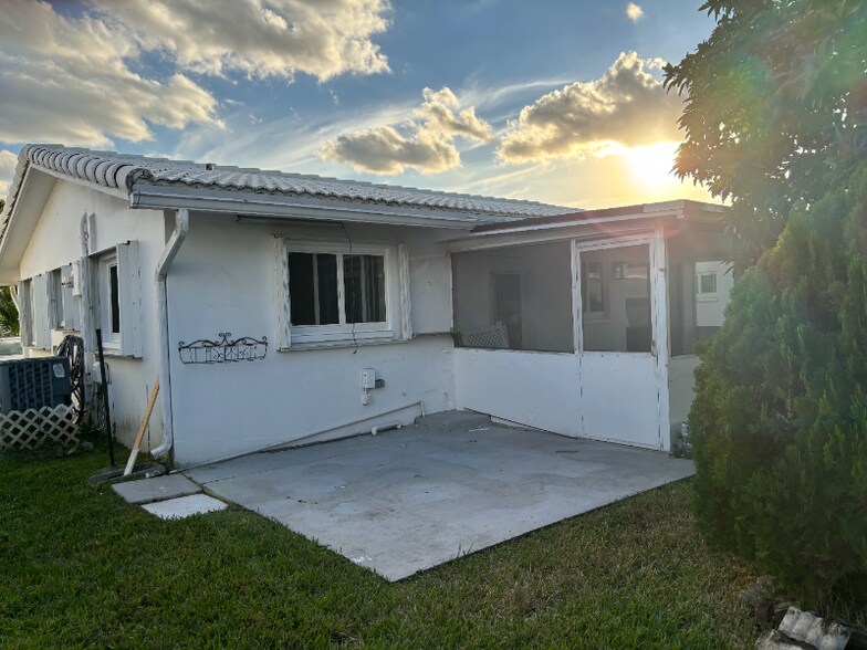Building Photo - 8601 NW 59th St