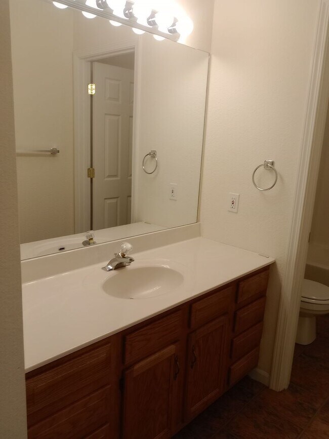 Building Photo - 4306-4306 W Caleb Ct
