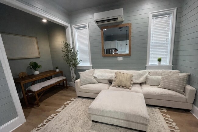 Building Photo - 5036 Golden Forest Dr