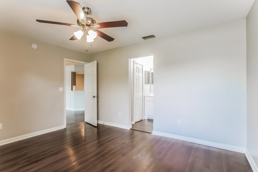 Building Photo - 11132 Coldfield Dr
