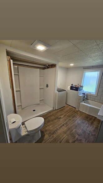 Building Photo - 494 Prim Rd