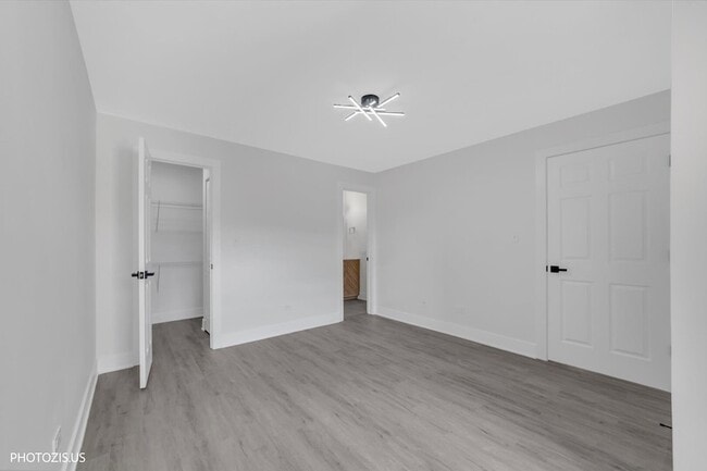 Building Photo - 1955 N Hicks Rd