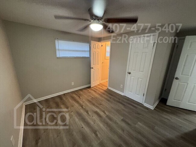 Building Photo - 408 Woodside Dr