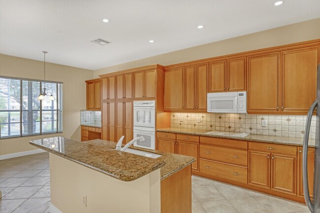 Building Photo - 15837 Corintha Terrace