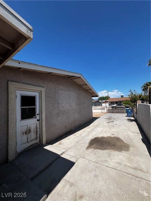 Building Photo - 2624 E Brady Ave