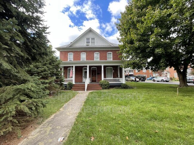 Building Photo - 825 Hamilton Blvd