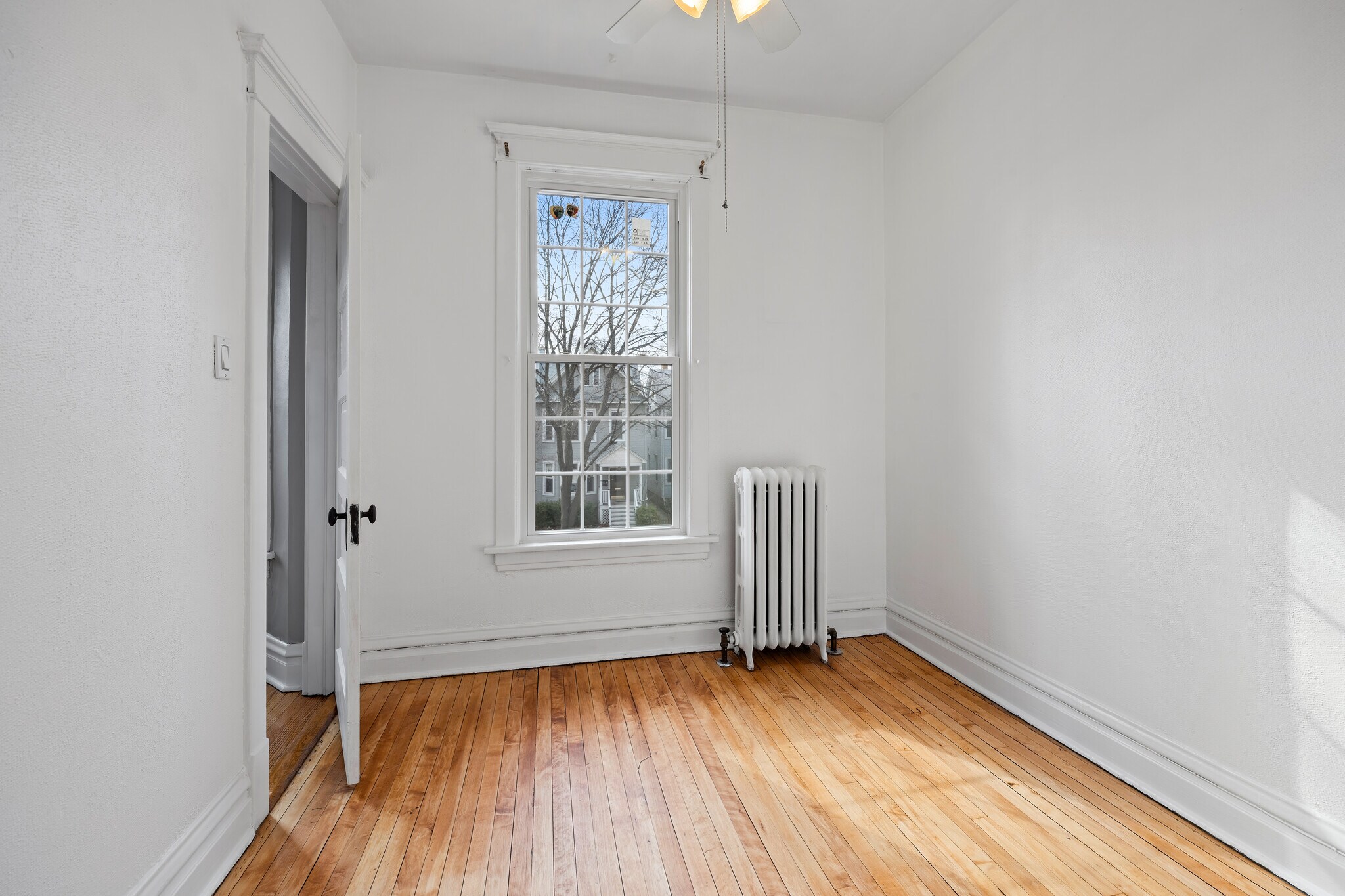 Building Photo - 3915 N Seeley Ave