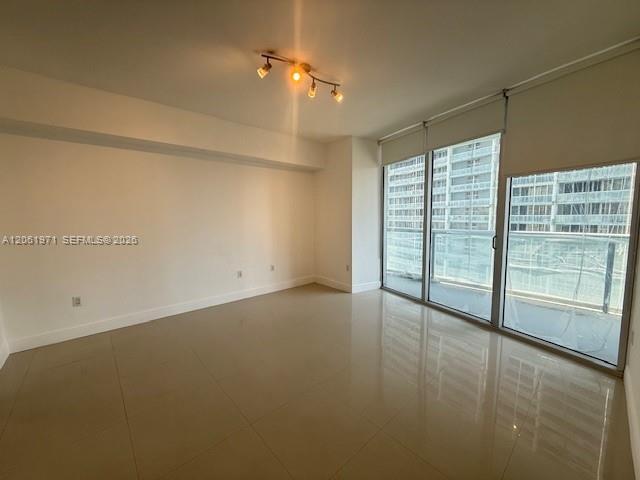 Building Photo - 475 Brickell Ave