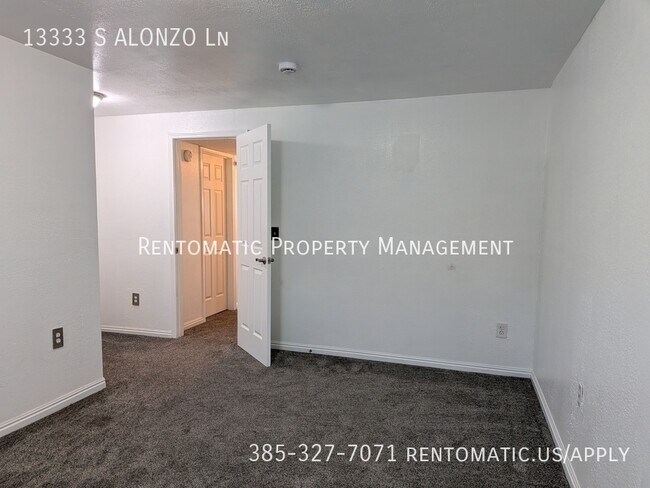 Building Photo - 13333 Alonzo Ln