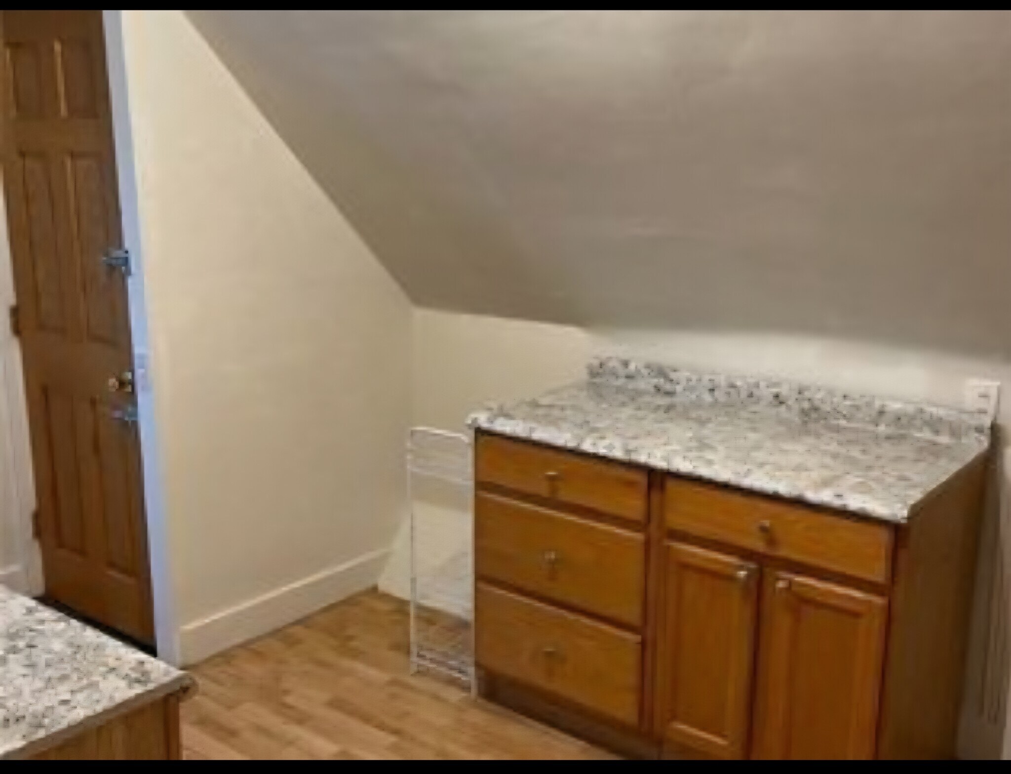 Kitchen - 1304 W 102nd St