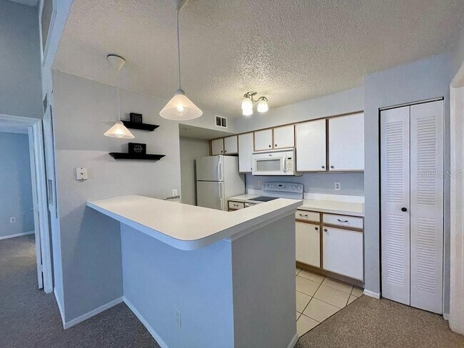 Building Photo - 2212 Grand Cayman Ct