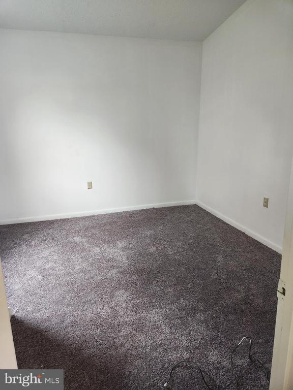 Building Photo - 406 E Moler Ave