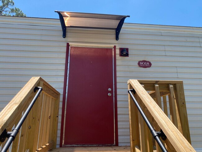 Building Photo - 8018 Grady Dr