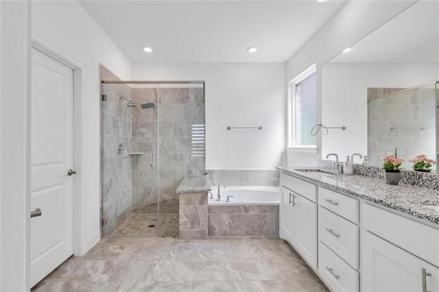 Building Photo - 1921 Bristol St