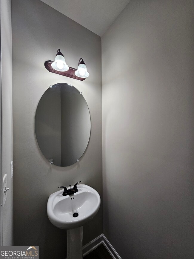 Building Photo - 6056 Oak Bend Ct