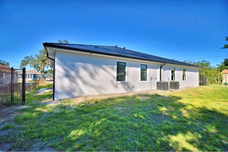 Building Photo - 550 Battle Ave