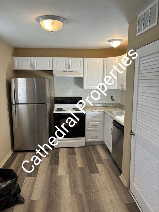 Building Photo - 106 Lee Dr