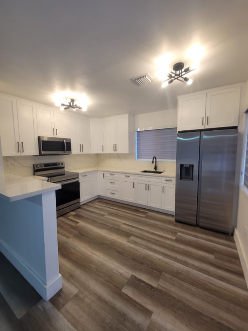 Building Photo - 634 W 31st St