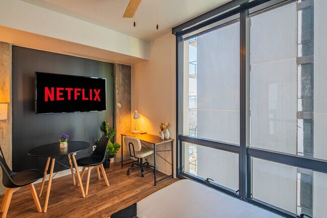 Building Photo - 700 N 4th St