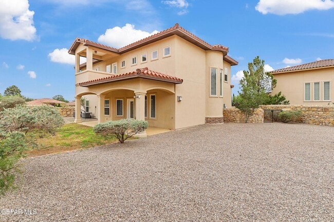 Building Photo - 6285 Wildwood Ct