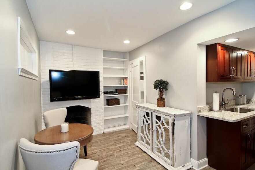 Building Photo - 1800 19th St NW