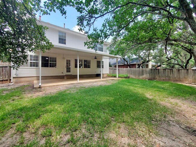 Building Photo - 11105 Crossland Dr
