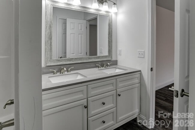 Building Photo - 261 Quinn Hill Ln