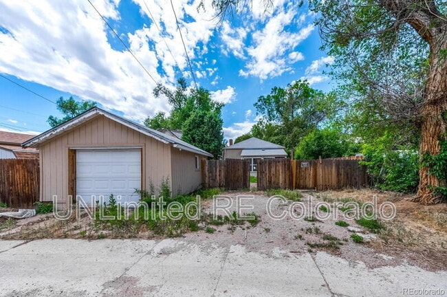 Building Photo - 504 King St