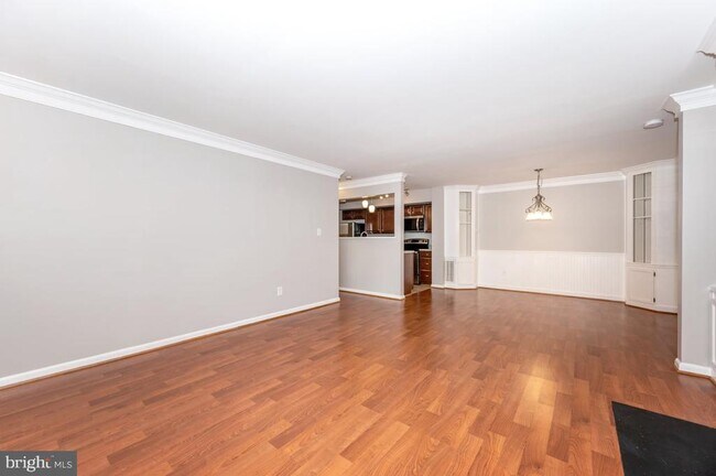 Building Photo - 20507 Shadyside Way