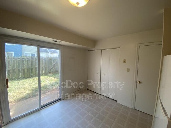 Building Photo - 509 Powhatan Ct