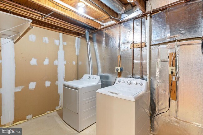 Building Photo - 8073 Morning Meadow Ct
