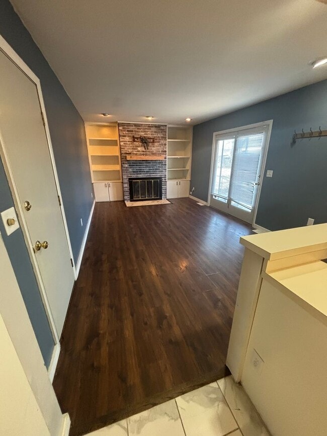 Building Photo - Indian Hills 3 Bedroom 2 full Bath 2300 Sq ft