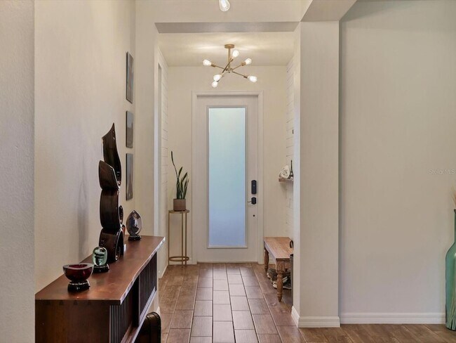 Building Photo - 1041 Buttercup Glen