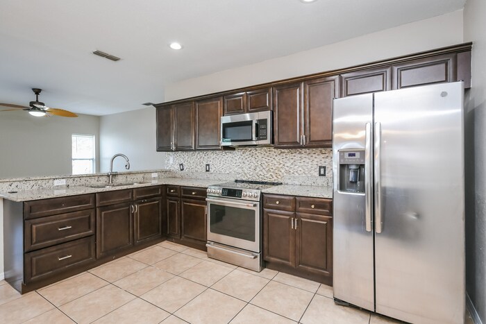 Building Photo - 768 Pelican Ct