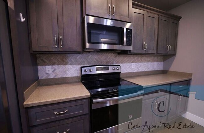 Building Photo - Beautiful, spacious 3 bed / 2 bath recently built home (Nettleton Schools) - fenced back yard!!