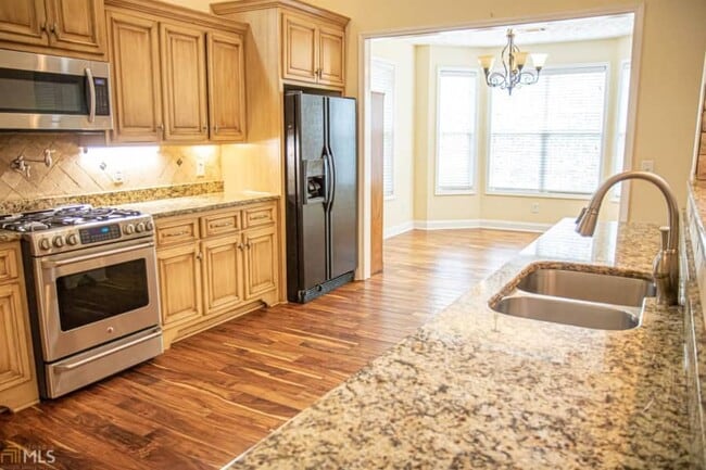 Building Photo - 168 Hamlin Rd