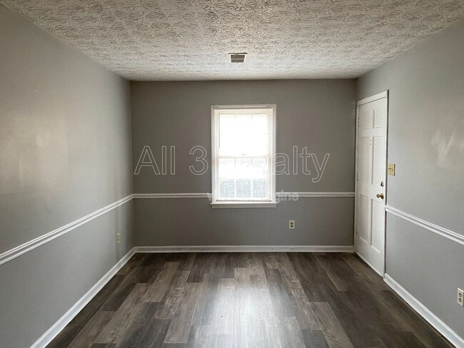 Building Photo - 116 Fairhaven Ct