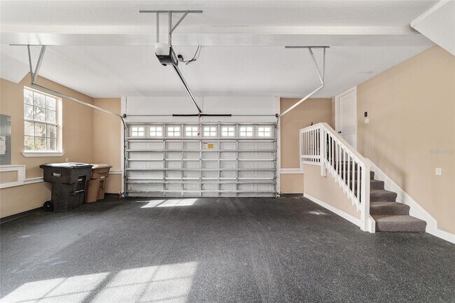 Building Photo - 1706 SW 27th St